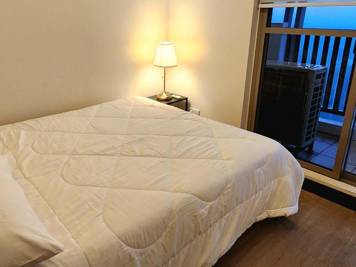 Casa Antonio At Fairway Terraces Family Penthouse 2Br Wi-Fi Nr Golf, Airport, Fort Bgc Manille Extérieur photo