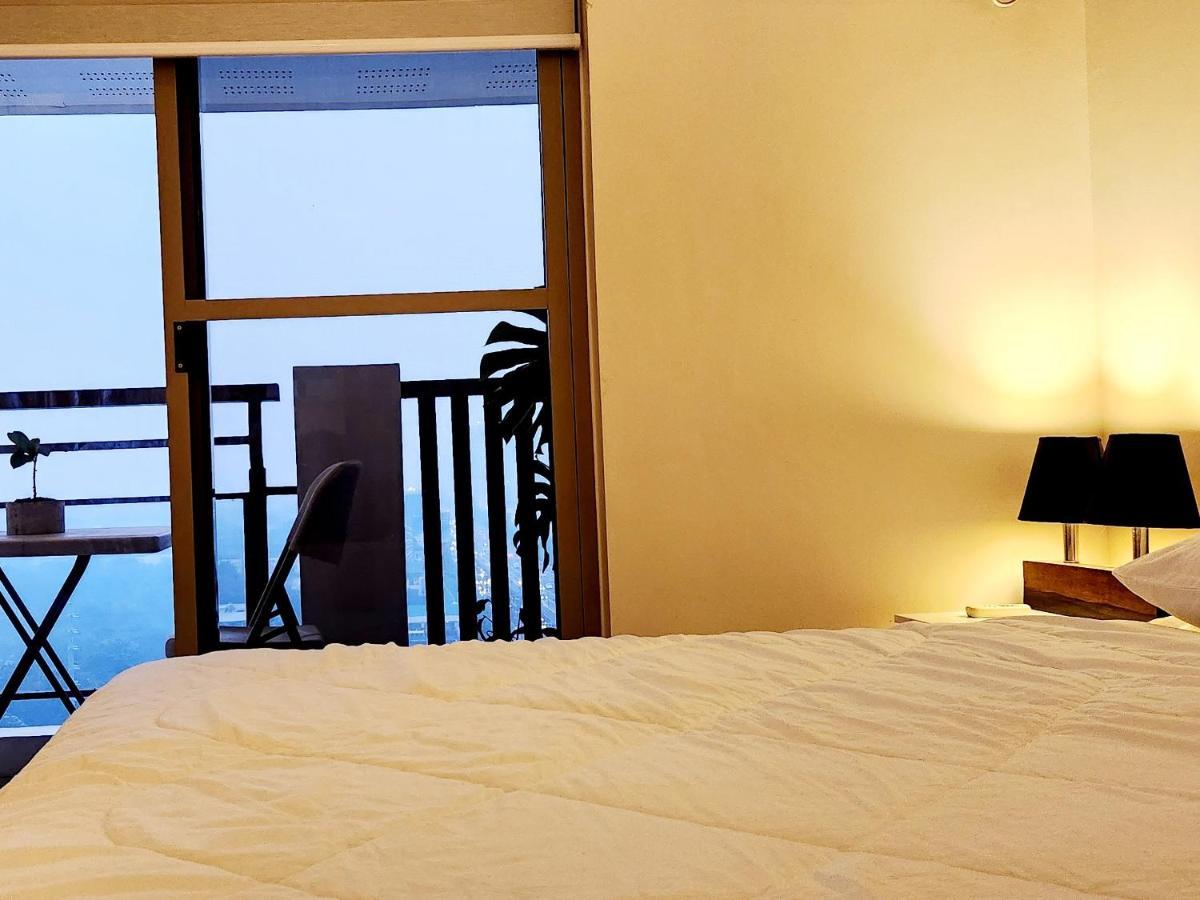 Casa Antonio At Fairway Terraces Family Penthouse 2Br Wi-Fi Nr Golf, Airport, Fort Bgc Manille Extérieur photo
