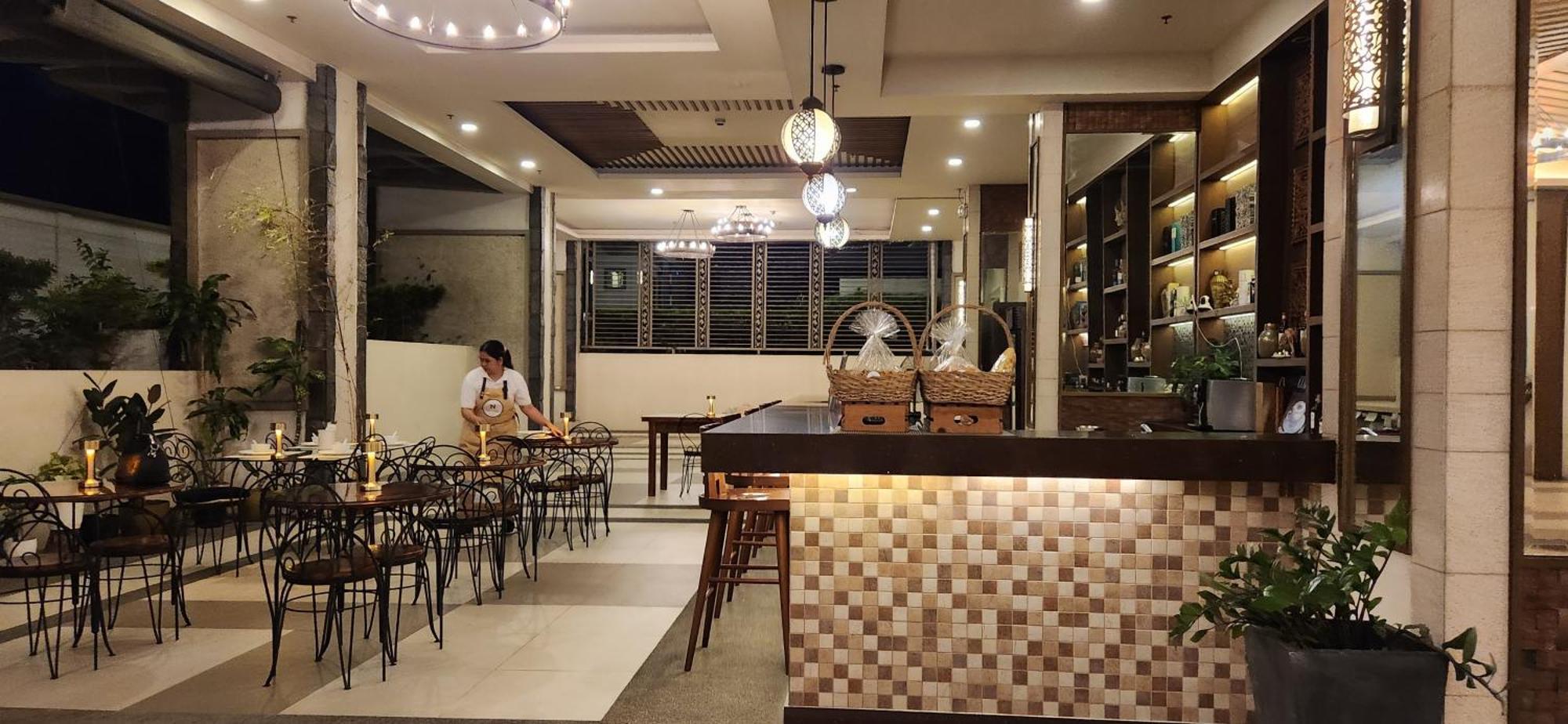 Casa Antonio At Fairway Terraces Family Penthouse 2Br Wi-Fi Nr Golf, Airport, Fort Bgc Manille Extérieur photo