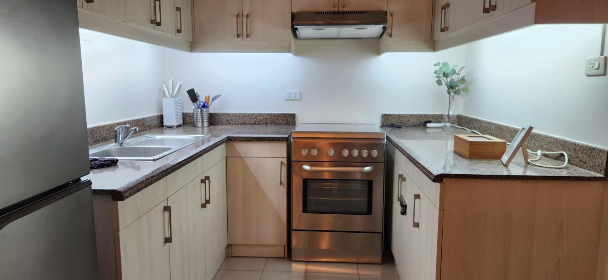 Casa Antonio At Fairway Terraces Family Penthouse 2Br Wi-Fi Nr Golf, Airport, Fort Bgc Manille Extérieur photo