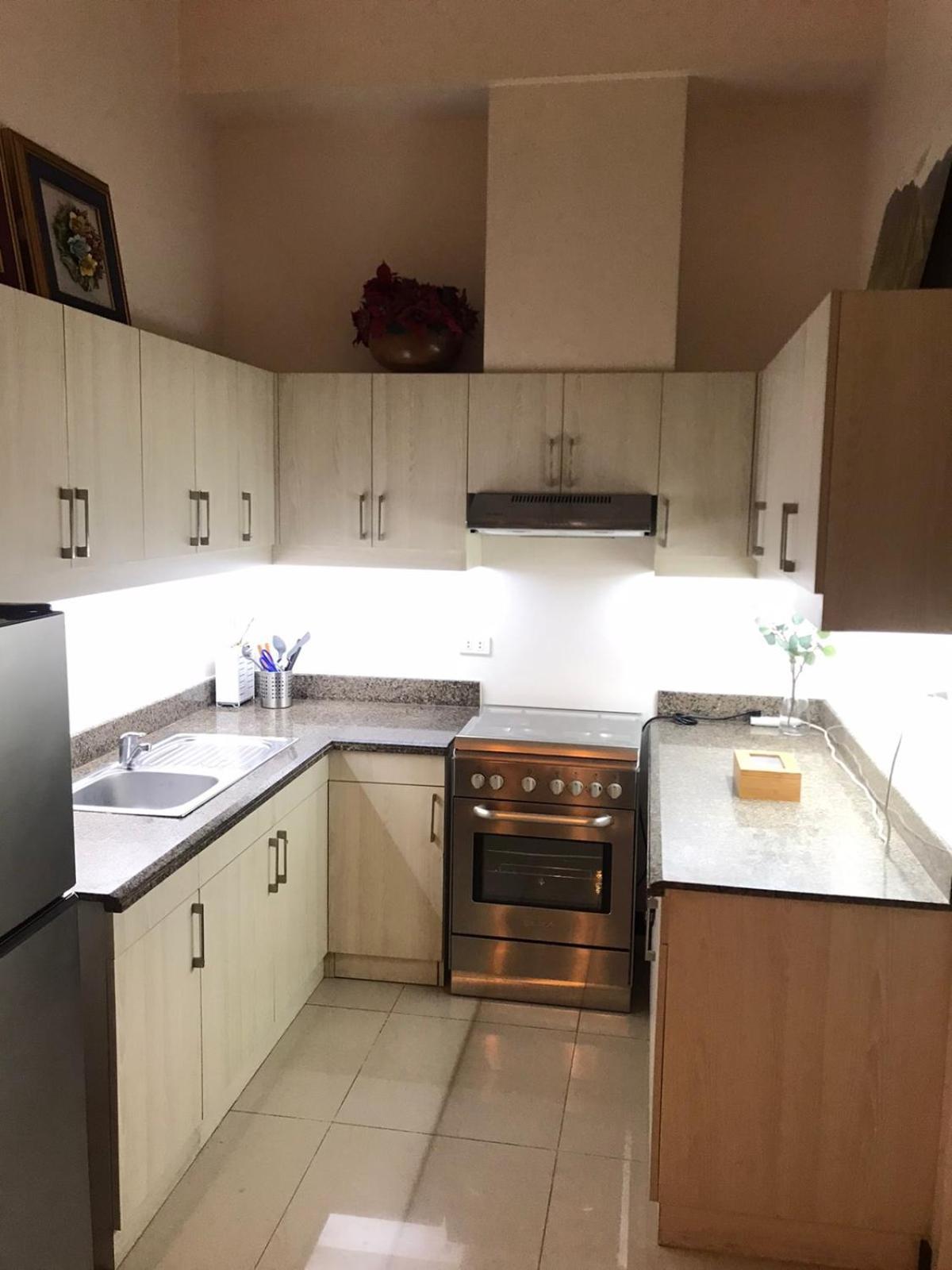 Casa Antonio At Fairway Terraces Family Penthouse 2Br Wi-Fi Nr Golf, Airport, Fort Bgc Manille Extérieur photo